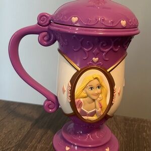 Disney Rapunzel Mug Cup with Flip Up Lid Disney on Ice Frozen Souvenir EUC
